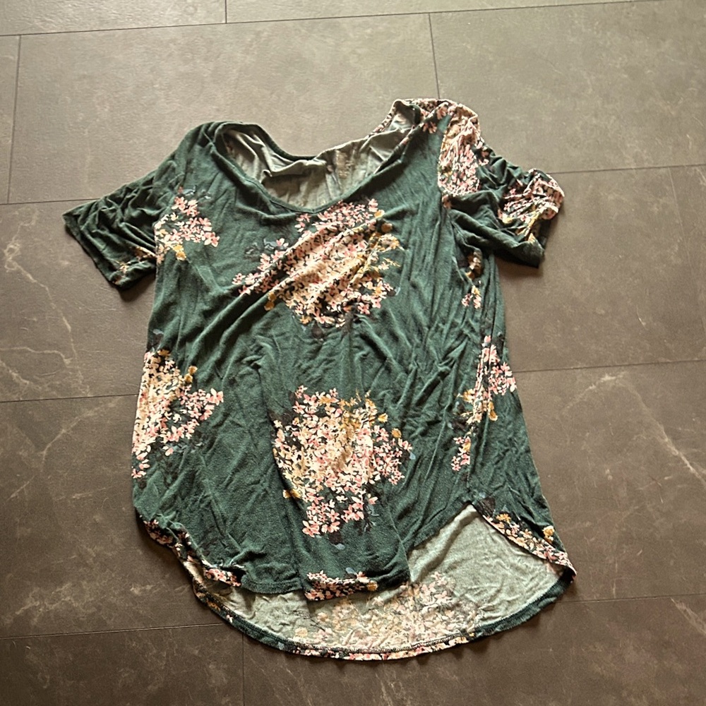 Maurices Green Floral Short Sleeve Top 34